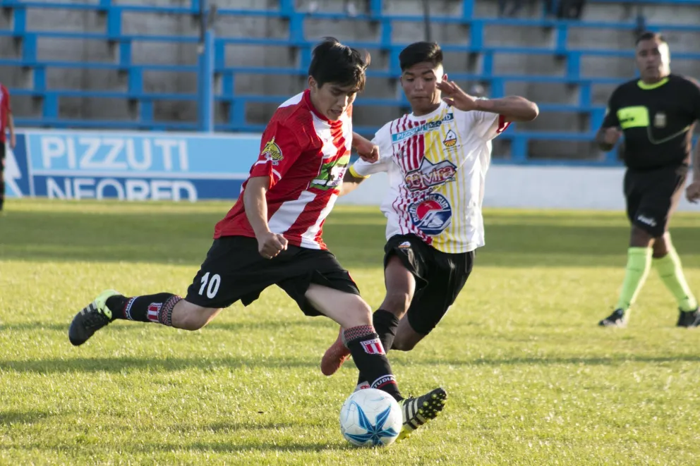 Cruz del Sur y Estudiantes repartieron puntos en un clásico vibrante