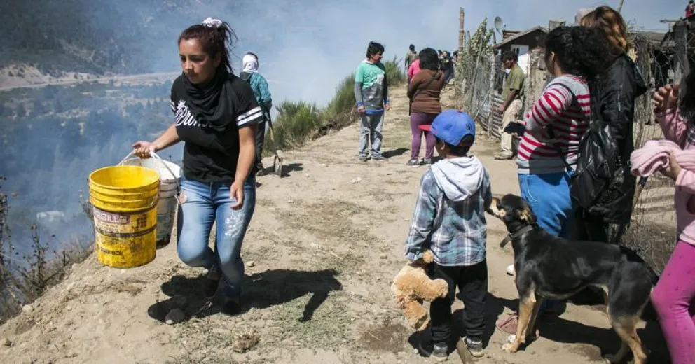 Otro incendio alerta a vecinos de la barda