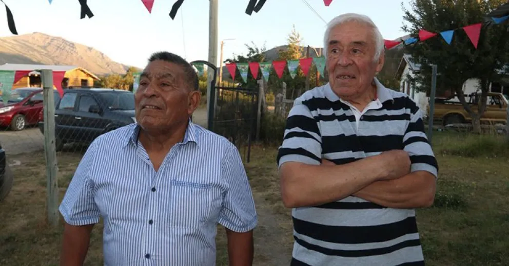 El maquinista salteño y el herrero goleador, antiguos pobladores del barrio Pilar I