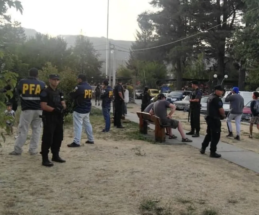 Vendían droga en la entrada de la Fiesta del Lúpulo: varios detenidos
