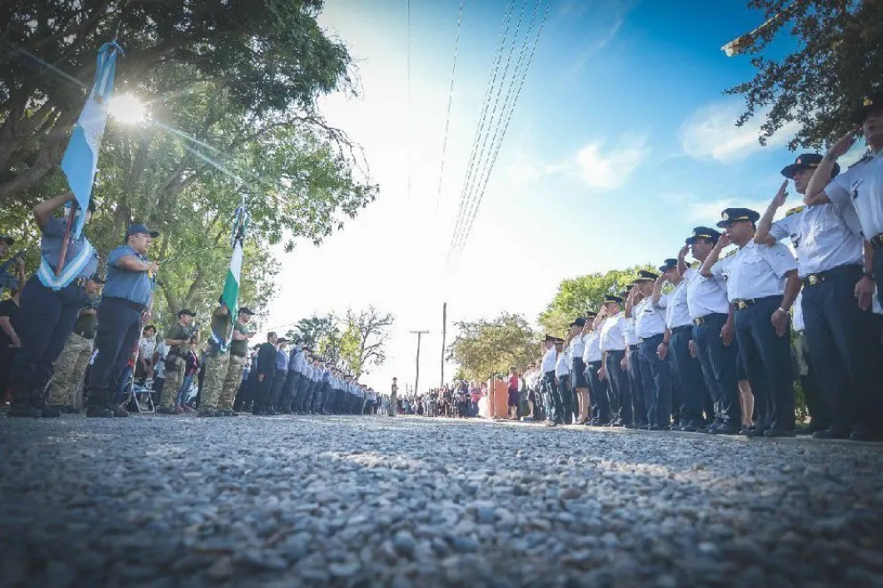 Más de un centenar de policías recibieron su jerarquía