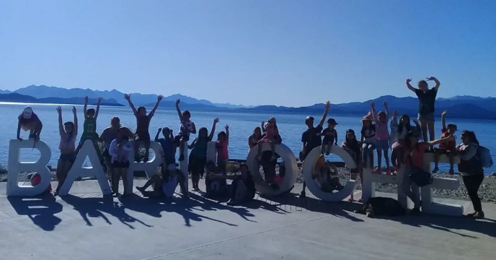 Misión cumplida con las 160 mochilas solidarias