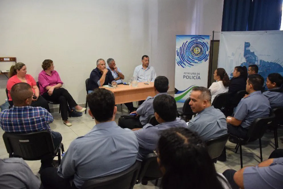 Salud y Policía de Río Negro refuerzan acciones conjuntas para prevenir el Coronavirus
