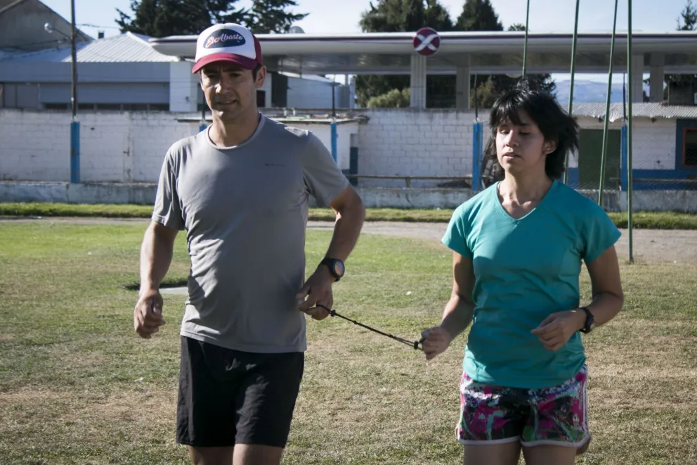 Ayelén y Lucas entrenan con el objetivo de los Para Araucanía