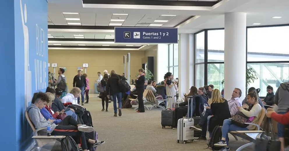 Cinco turistas de origen coreano y un argentino quedarán aislados en un hotel de Bariloche