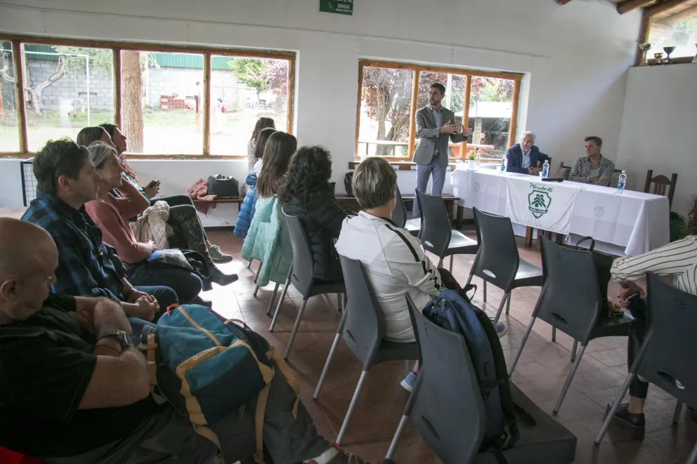 Debatieron en jornadas científicas sobre detección, prevención y cura del cáncer