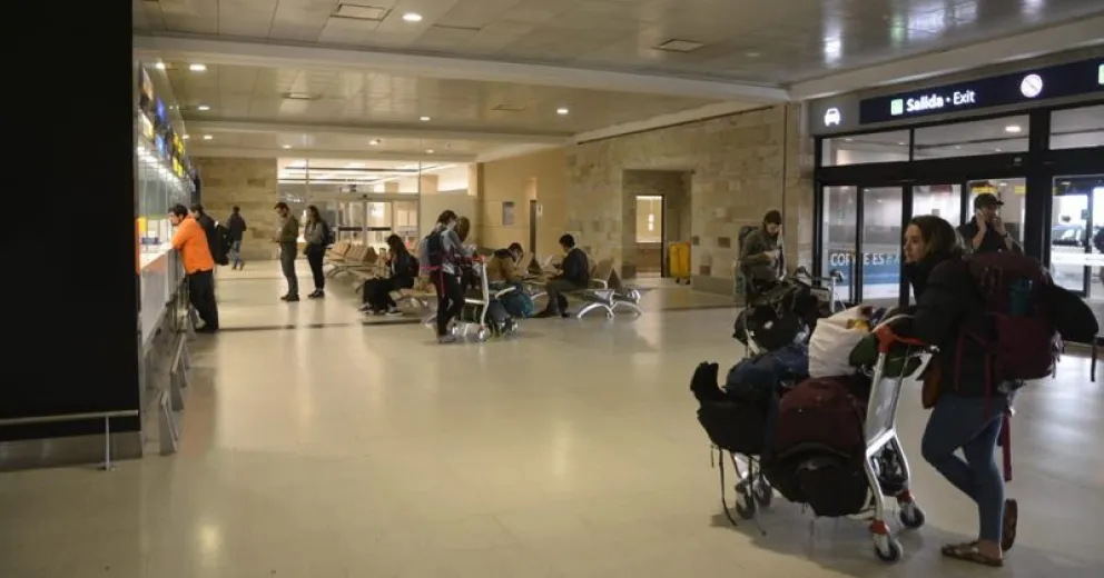 No habrá vuelos de cabotaje, trenes y colectivos de larga distancia desde el viernes