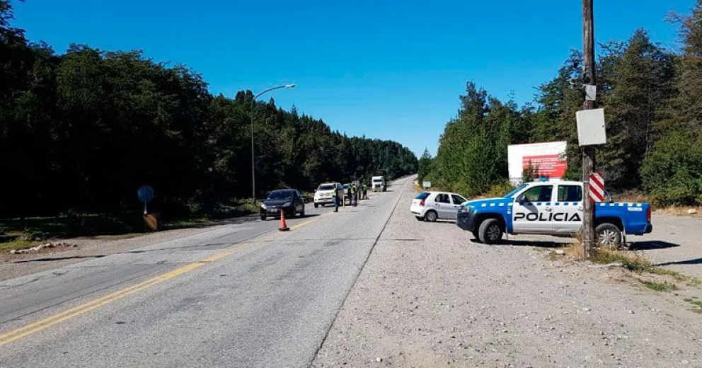 Villa La Angostura también restringe el acceso a turistas