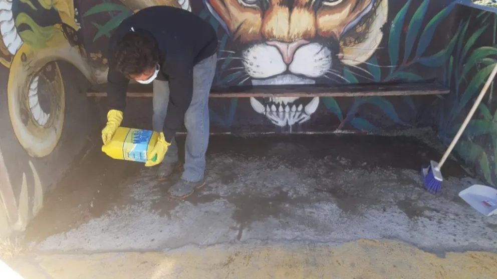 Operativo de limpieza y desinfección de garitas