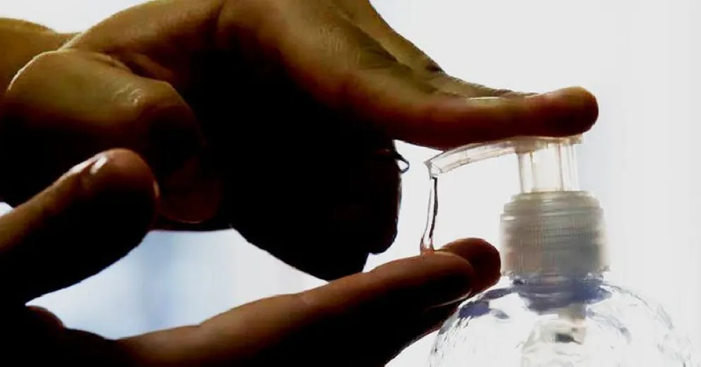 Salud advierte no comprar alcohol en gel que no cuente con certificación habilitante
