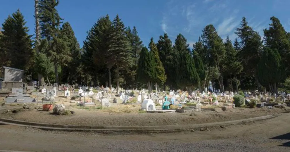 Debieron cerrar el Cementerio, porque iba gente sin respetar la cuarentena