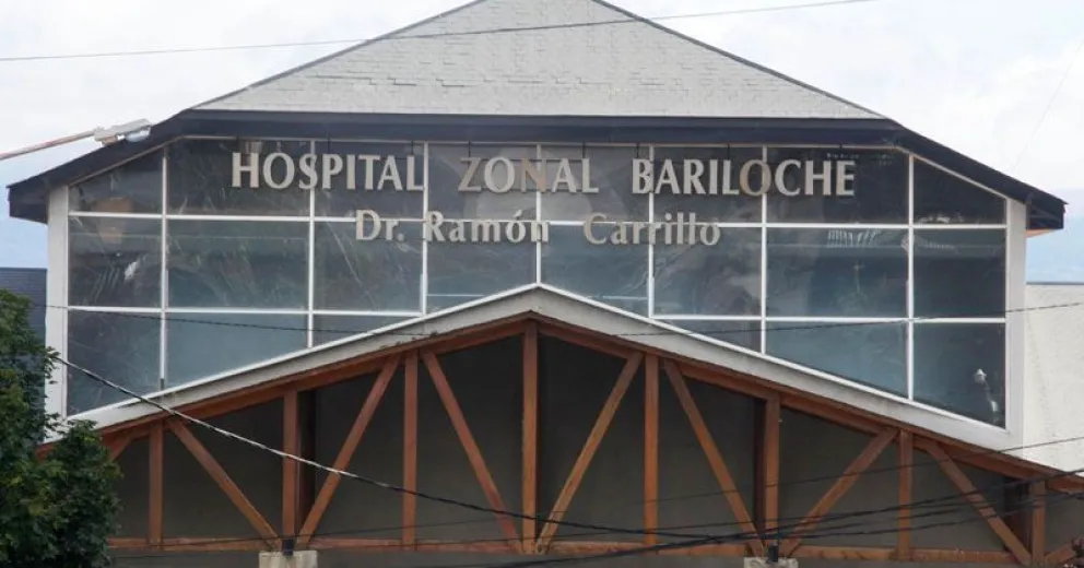 Sorprenden a turistas coreanos viajando en un taxi por Bariloche