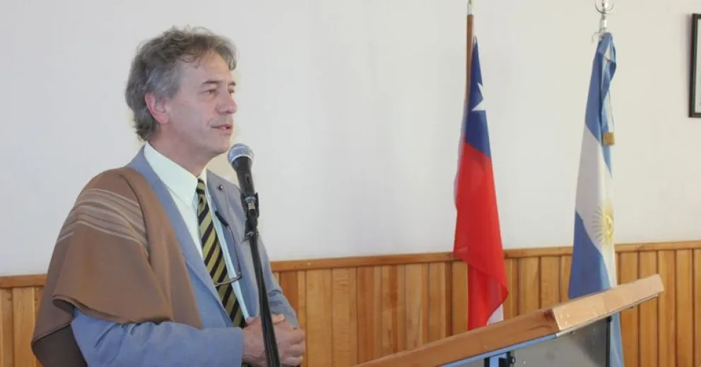 El consulado de Chile en Bariloche atiende emergencias y pedidos de evacuación