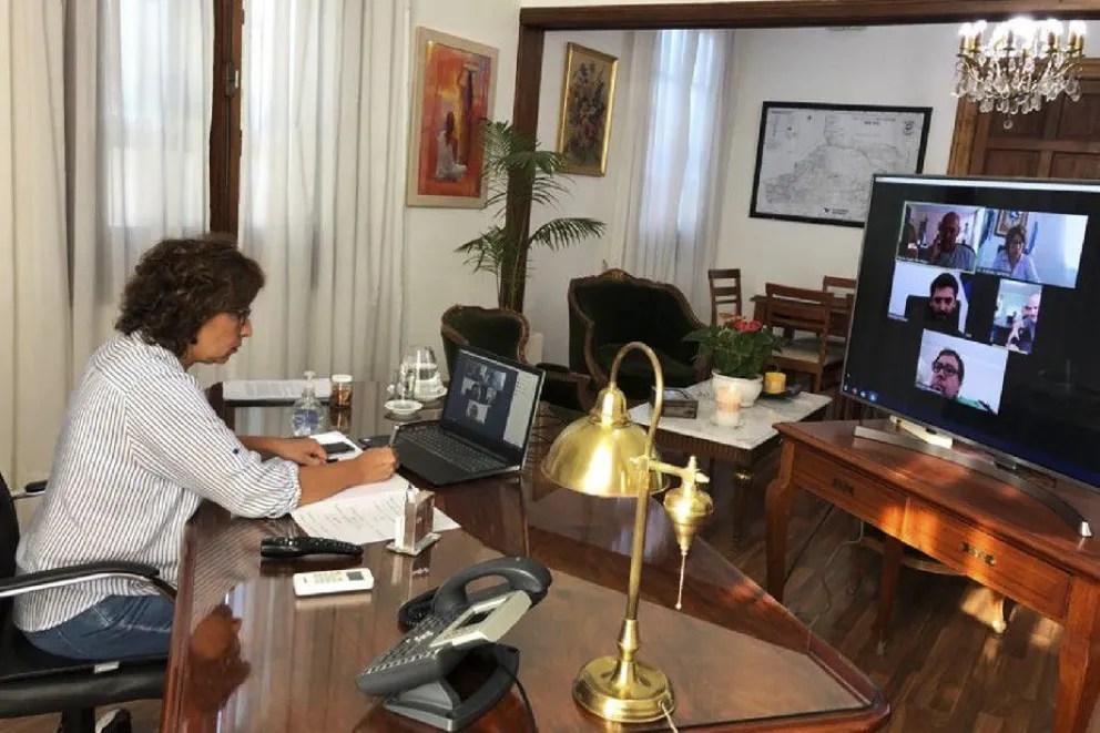 Contacto permanente de la Gobernadora con los hospitales rionegrinos