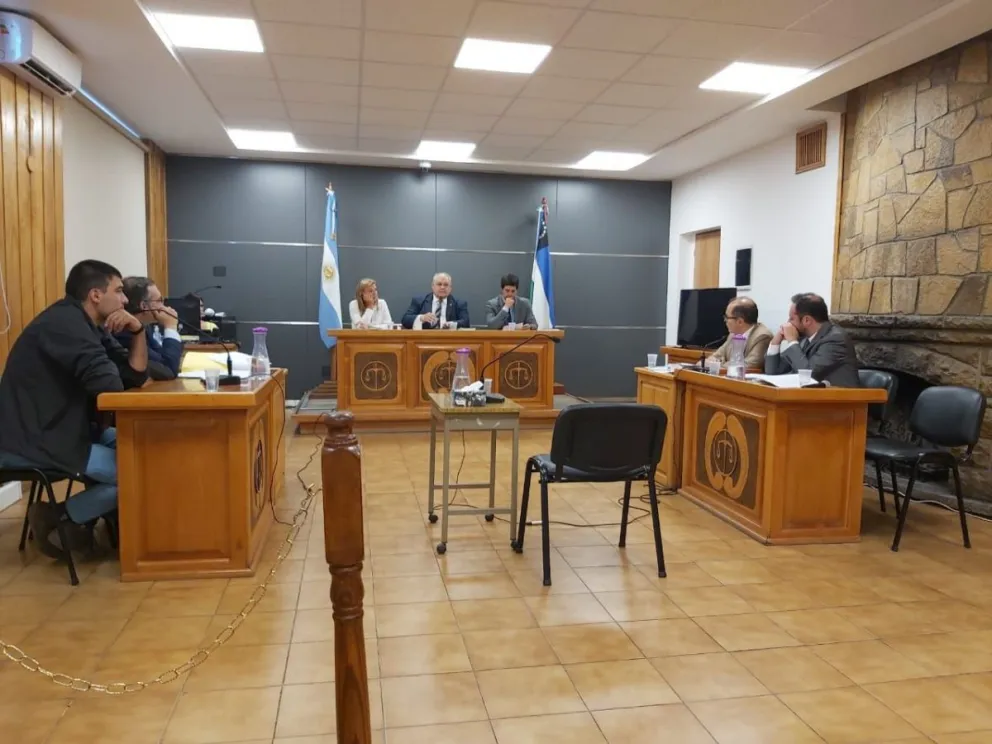 Por la suspensión extraordinaria se postergó la sentencia contra policía