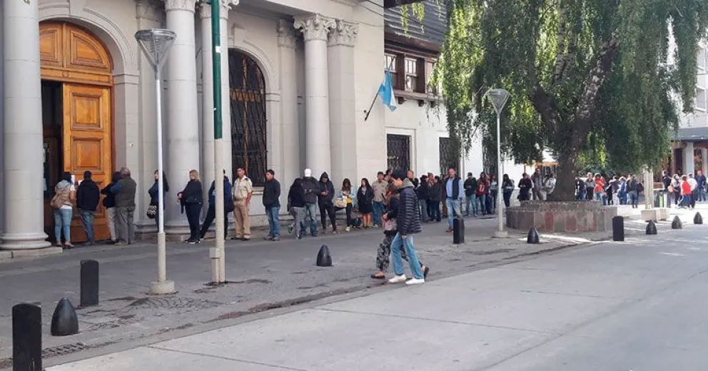 Municipales cobran el viernes, pero hay unos 200 sin tarjeta de débito