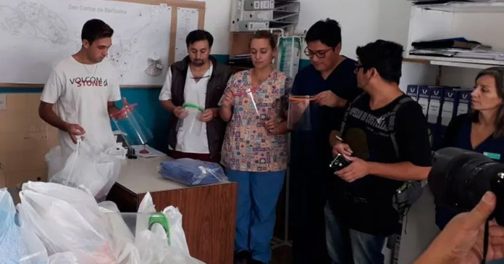 Entregaron más de cien máscaras de protección facial en nosocomios locales