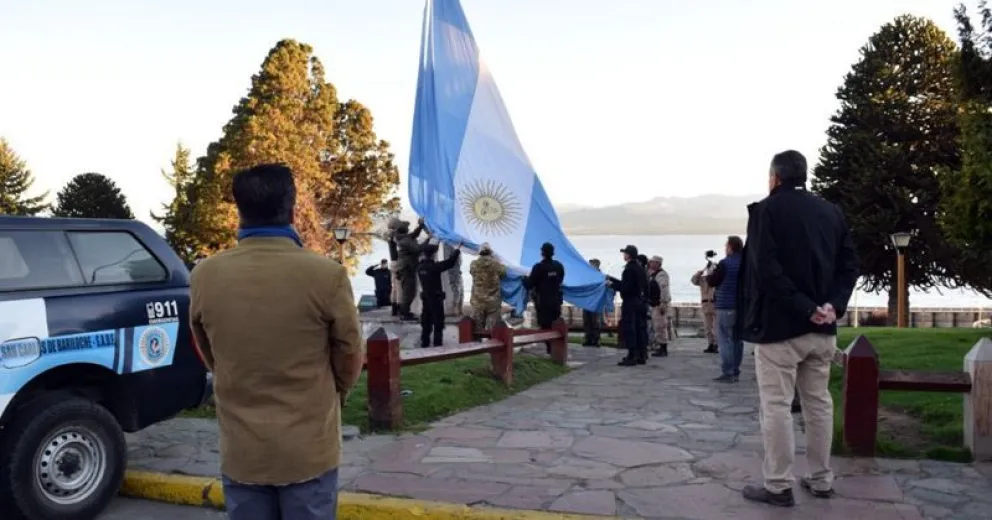 Homenaje a los veteranos y caídos de Malvinas
