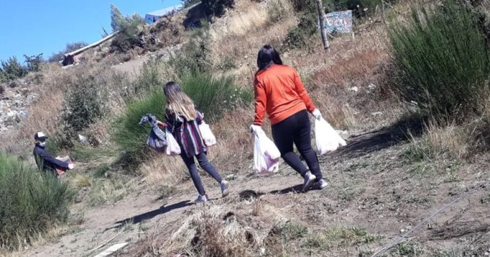 Frente a la pandemia, pararon la olla ambulante para entregar mercaderías