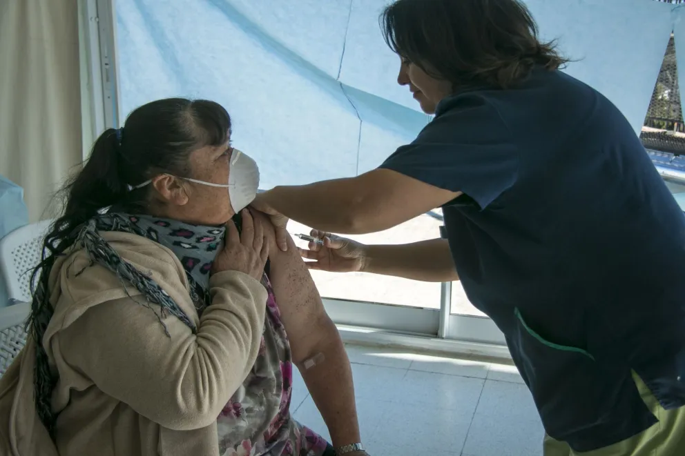 Comenzaron a vacunar contra la gripe