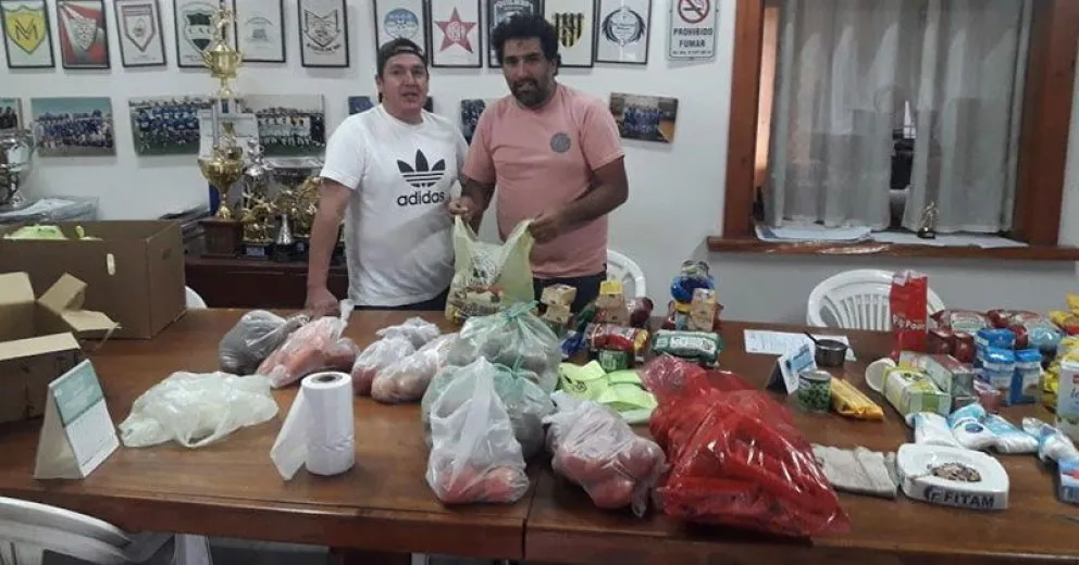 La Liga de Fútbol entrega alimentos a las familias que más lo necesitan