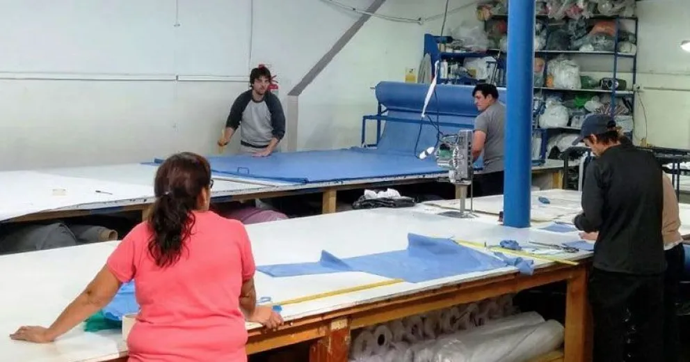 Una textil de Villa Regina fabricará insumos descartables para Salud