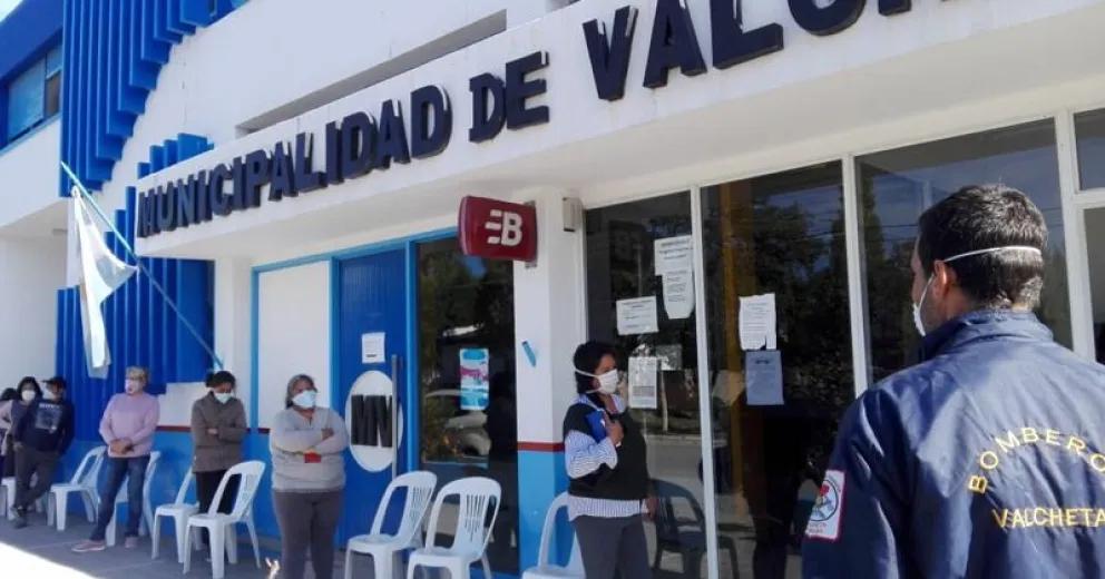 En Valcheta es obligatorio usar barbijo y se desinfectan los vehículos que ingresan al pueblo