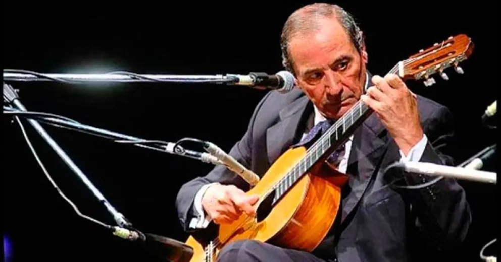 El aplaudazo en el barrio Levalle viene cargado de emociones y saludos