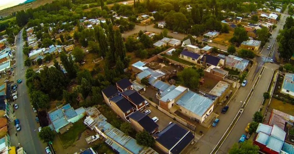 Ola de contagios de Covid-19 a partir de un asado: aislan Loncopué por dos semanas