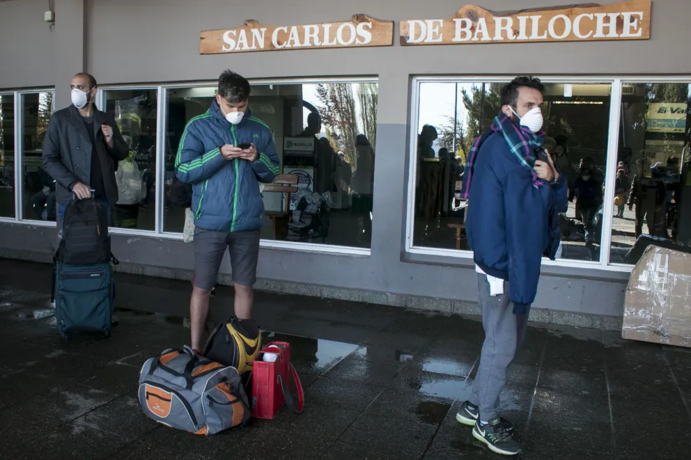 Provincia posibilitó el regreso de turistas que habían quedado varados en Bariloche