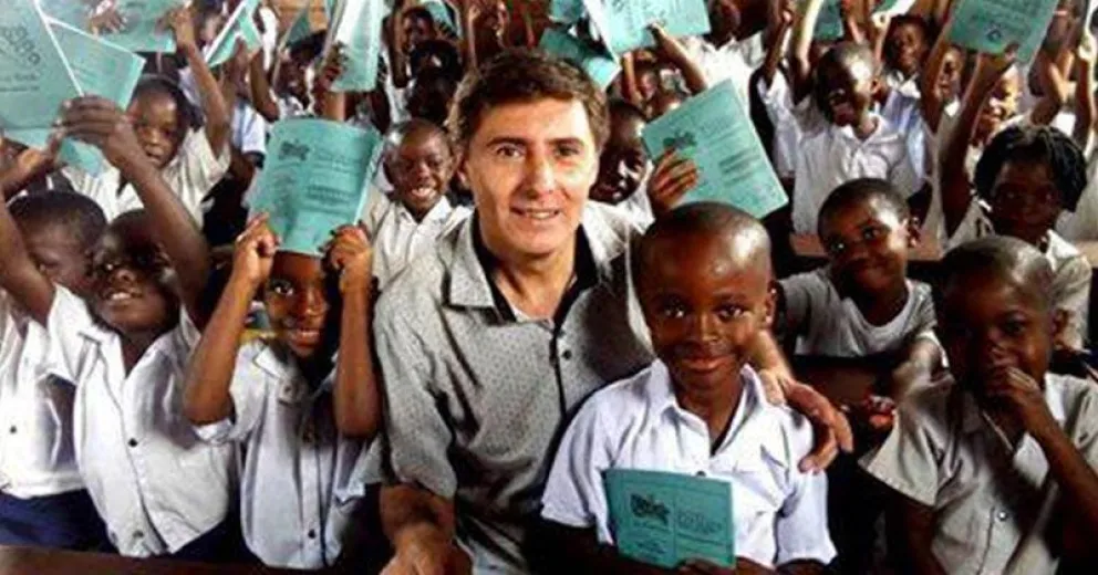 Criado en Bariloche, trabaja en África con chicos que sobreviven a la extrema pobreza y violencia