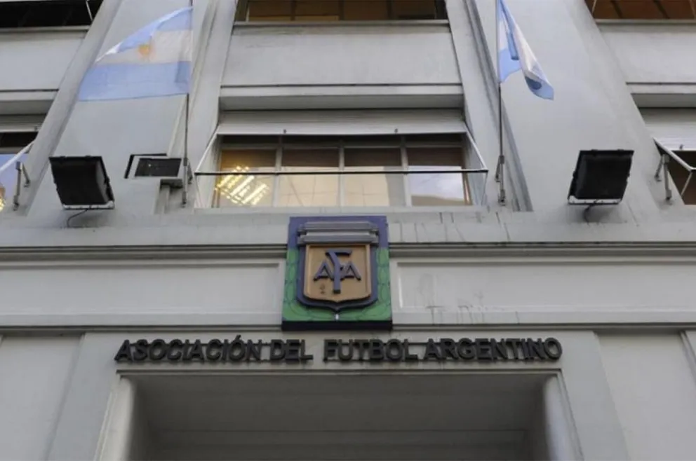 El fútbol en Argentina retornaría en el segundo semestre y crece la posibilidad de suspender el Torneo Regional