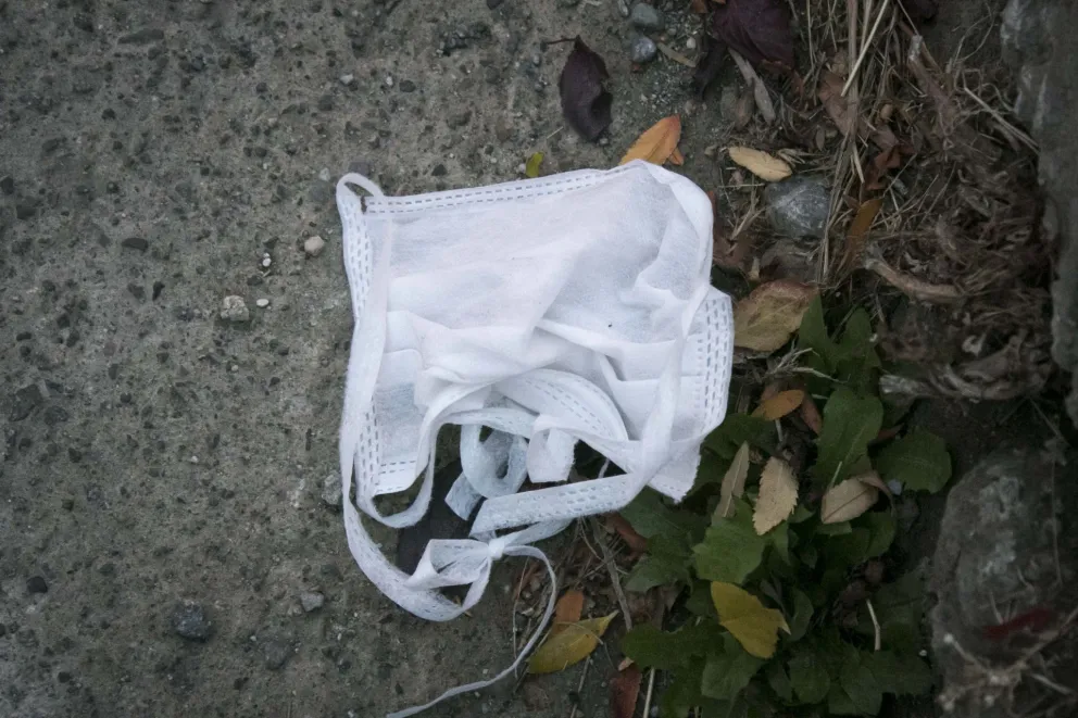 Debía estar aislado en su casa por tener COVID-19: salió y le abrieron causa judicial