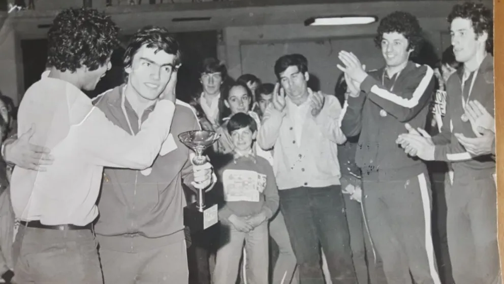 Carlos Enrique Montenegro, integrante de la selección de Bariloche más ganadora de la historia del vóley