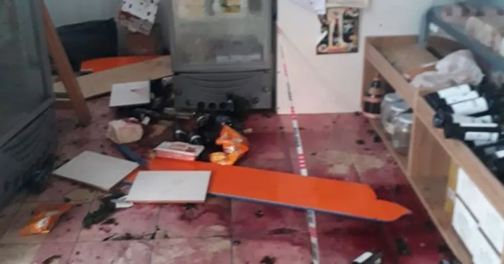 Roban dinero y mercaderías de una de las sucursales de La Pata Negra