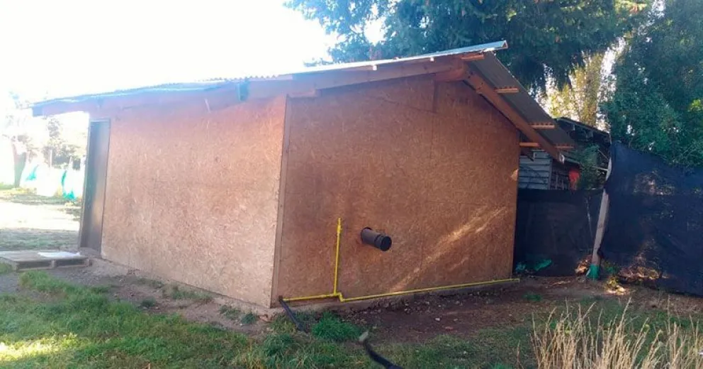 Está a punto de dar a luz y la meta solidaria es construirle un baño