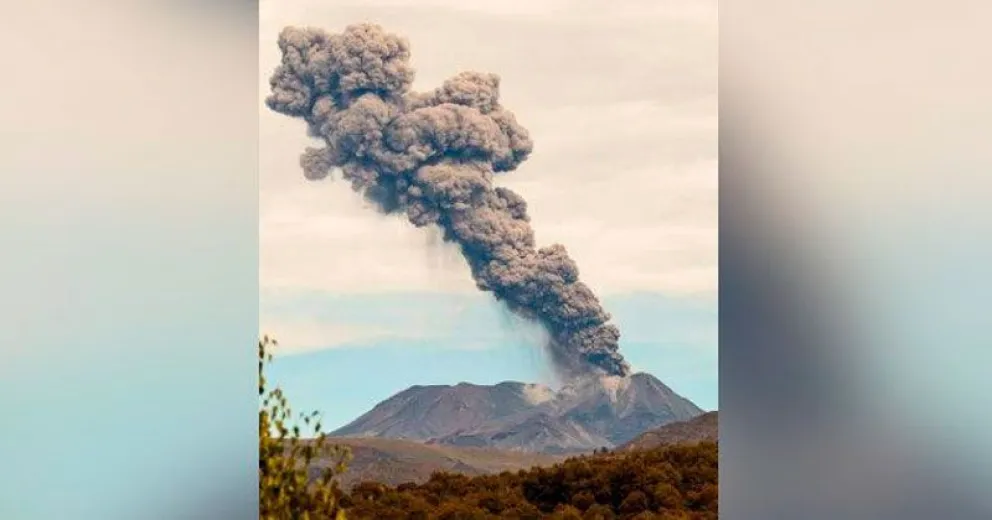 Volcán Chillán registró nueva explosión con una columna de 2 kilómetros de altura