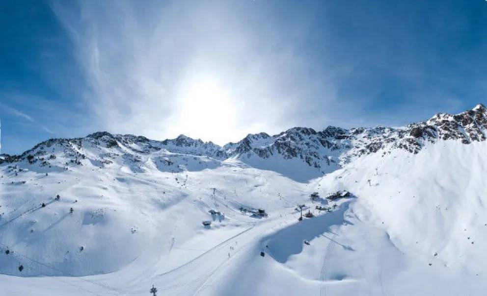 Instructores de esquí barilochenses varados en Andorra piden volver al país