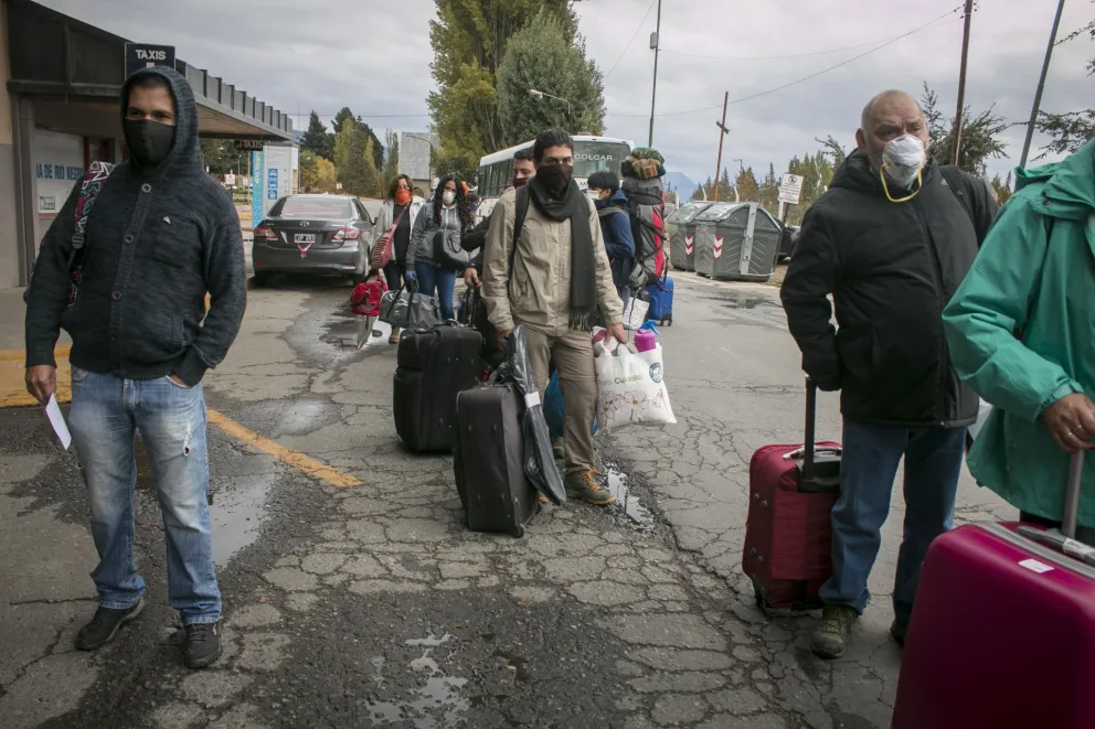 Hay más de 11 mil argentinos varados a la espera de regresar a sus provincias