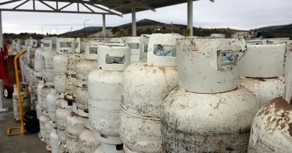 Increparon a una dirigente barrial  por la distribución de garrafas