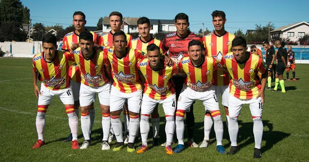 Cruz del Sur y Puerto Moreno deben decidir si juegan el Regional en septiembre