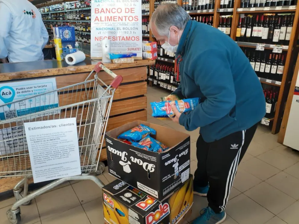 Trabajadores de Radio Nacional El Bolsón organizaron un banco de alimentos   