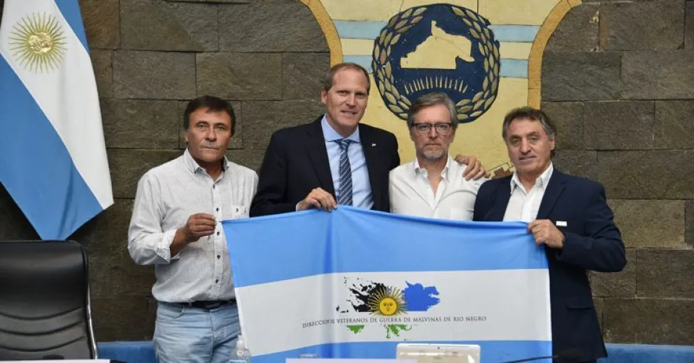 Malvinas: 21 testimonios para mantener la memoria viva