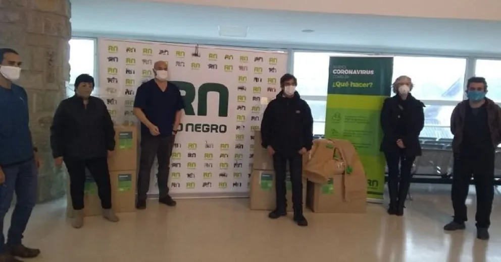 Ente de Desarrollo de la Cordillera entregó 2750 camisolines al hospital