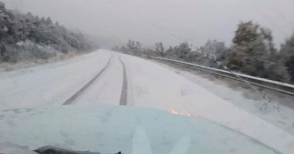 Piden extremar precauciones por nevadas en Ruta 40 Sur