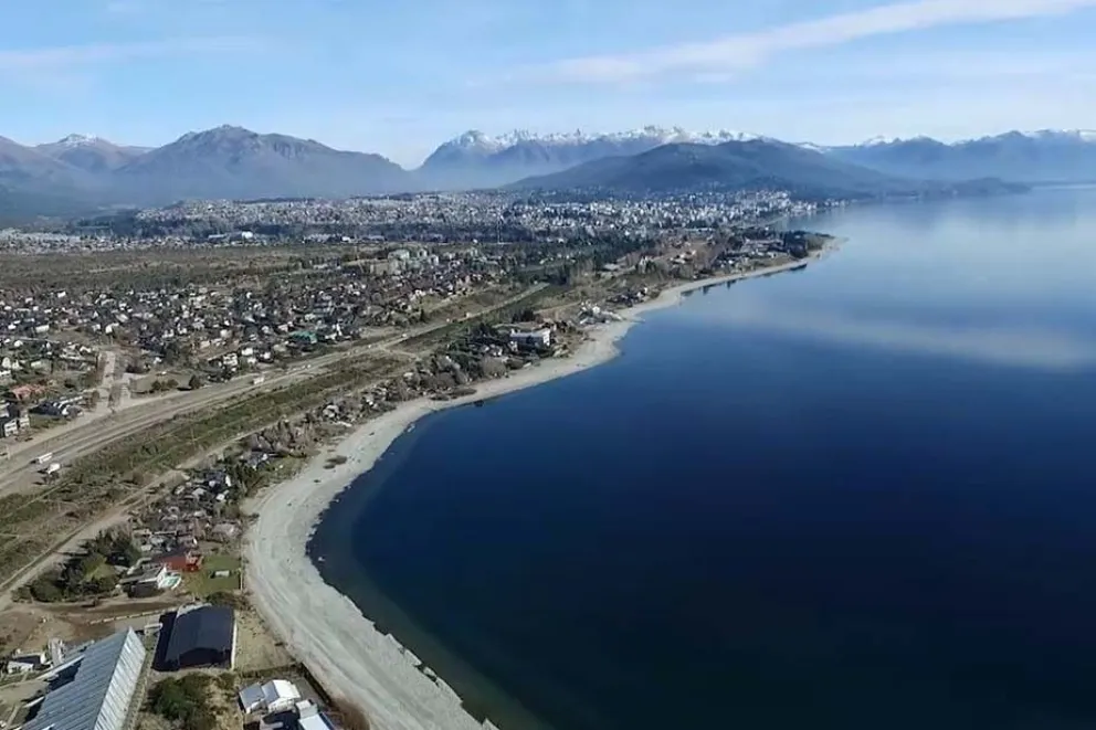 “Las 1.266 hectáreas que tenemos como delegación de Pilcaniyeu no alcanzan para proyectar un municipio” 