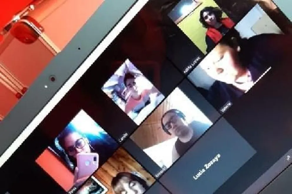 Más de 300 jóvenes continúan sus prácticas profesionales a través de espacios virtuales