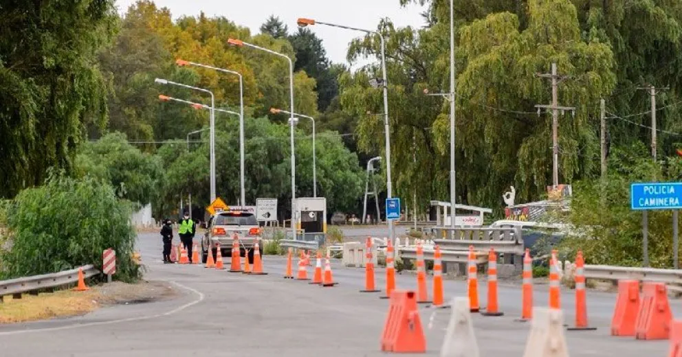 COVID-19: Río Negro y Neuquén profundizan controles en los puentes interprovinciales