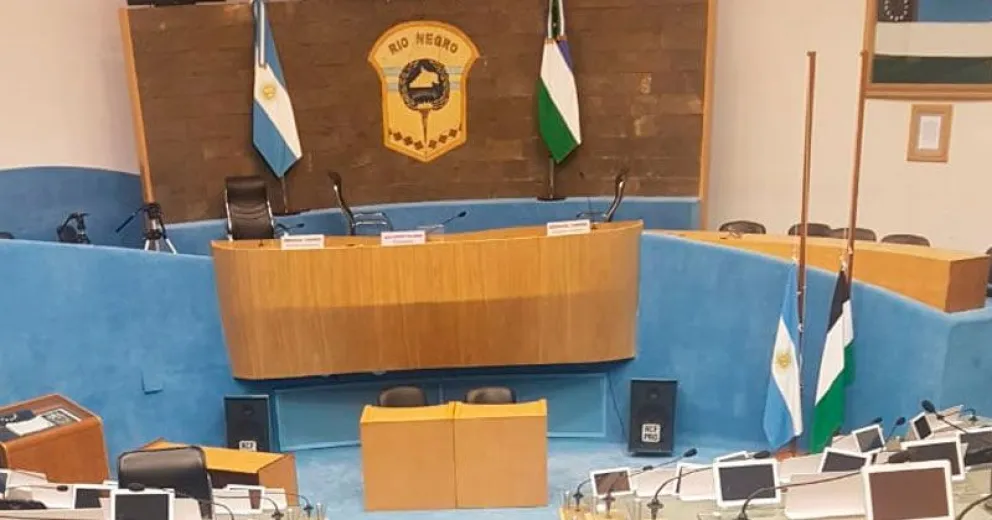 Prorrogan hasta el 24 de mayo la licencia de los legislativos por el coronavirus