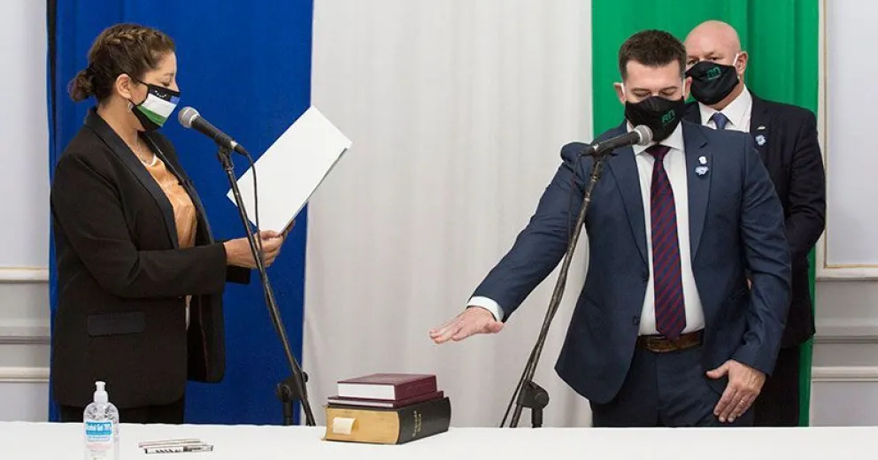 Carreras tomó juramento al nuevo ministro de Desarrollo Humano y al secretario general